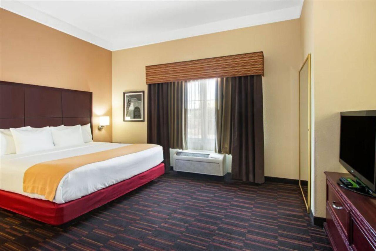 La Quinta Inn & Suites By Wyndham Albuquerque Midtown Kültér fotó